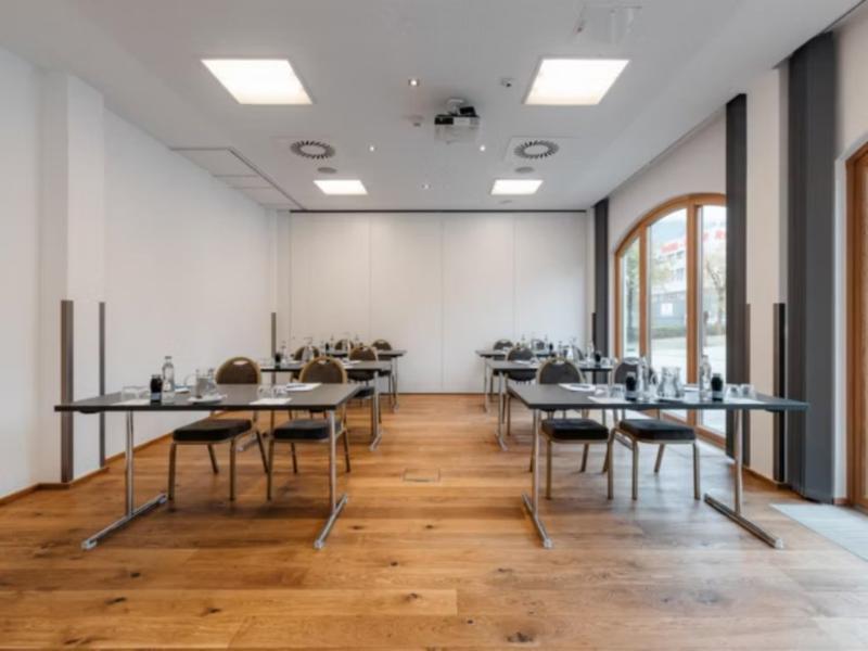 Holiday Inn Innsbruck by IHG - Toplantı