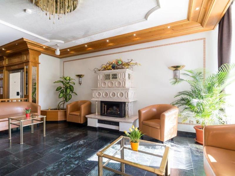 Tagungshotel Hochster Hof - Lobi