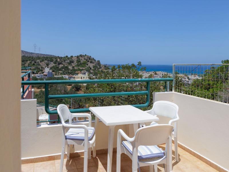 Sunny Hill – Adults only 16+ - Oda