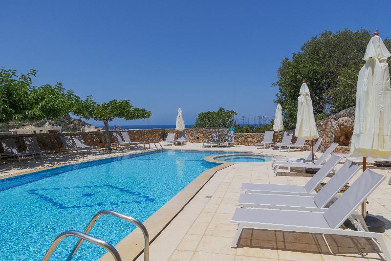 Sunny Hill – Adults only 16+ - Havuz