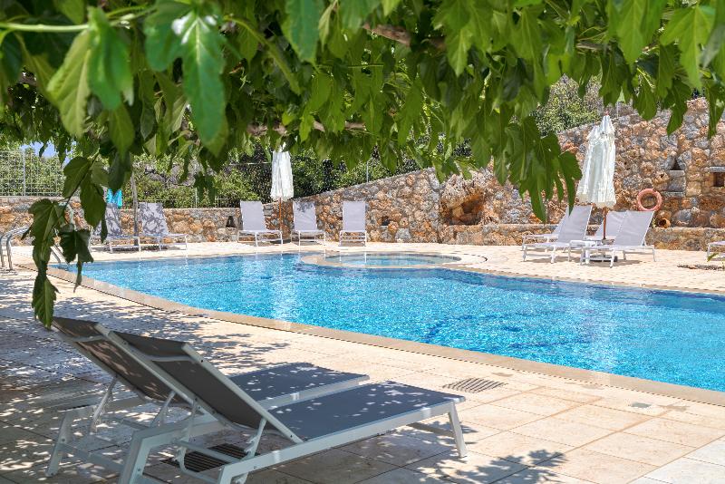 Sunny Hill – Adults only 16+ - Havuz