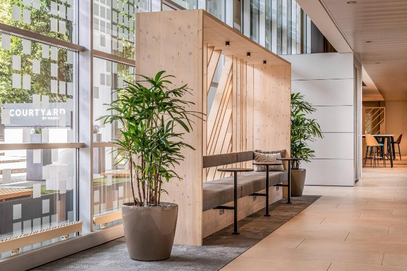 Courtyard Linz - Lobi
