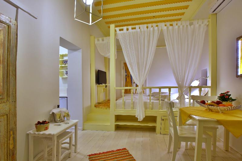 Efchi Suites 1904 - Oda