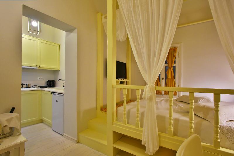 Efchi Suites 1904 - Oda
