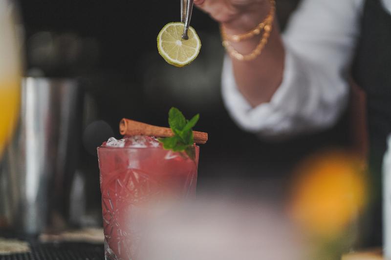 Zeus Village - Bar