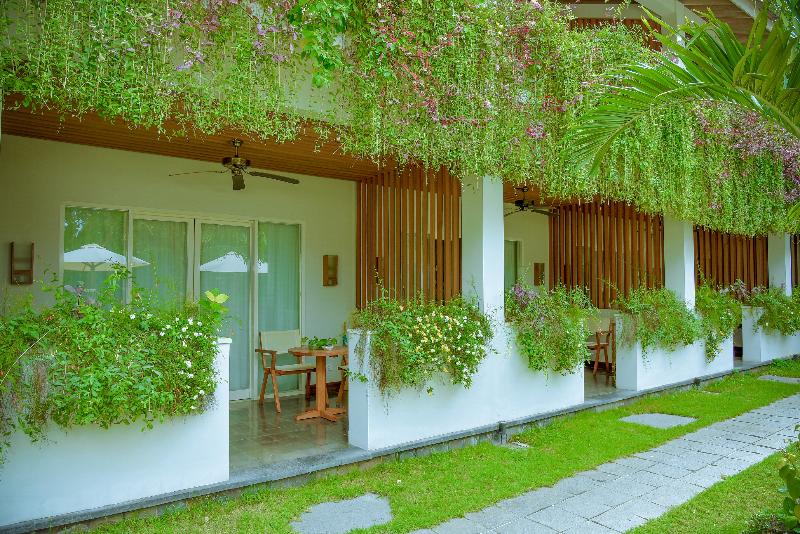 The Open House Jimbaran Bali - Teras