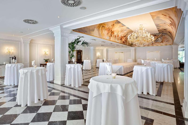 Austria Trend Parkhotel Schoenbrunn - Lobi