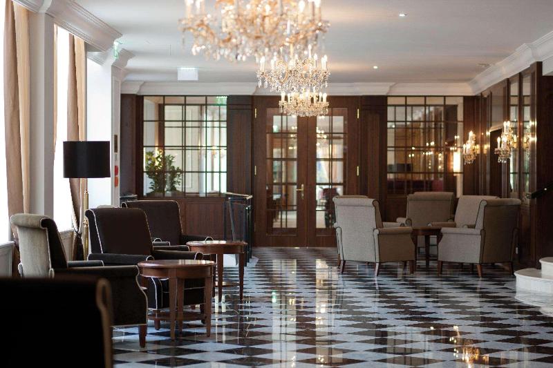 Austria Trend Parkhotel Schoenbrunn - Lobi