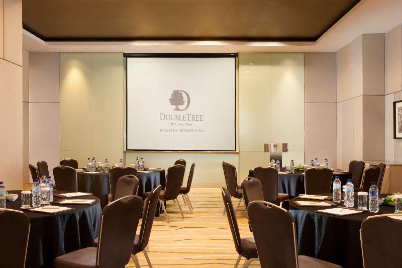 Doubletree by Hilton Jakarta - Diponegoro - Toplantı