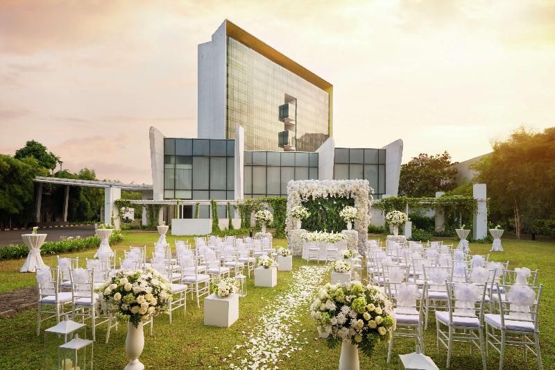 Doubletree by Hilton Jakarta - Diponegoro - Genel