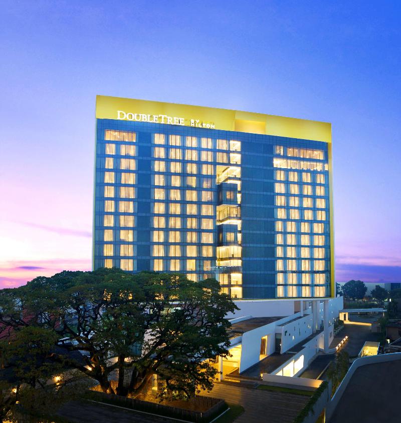Doubletree by Hilton Jakarta - Diponegoro - Genel