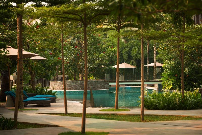 Doubletree by Hilton Jakarta - Diponegoro - Havuz