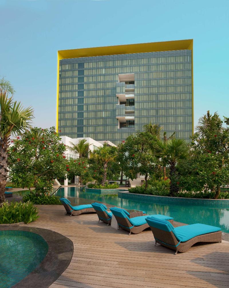 Doubletree by Hilton Jakarta - Diponegoro - Havuz