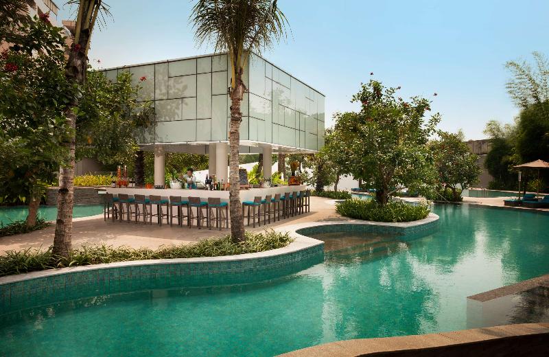 Doubletree by Hilton Jakarta - Diponegoro - Havuz