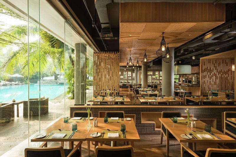 Doubletree by Hilton Jakarta - Diponegoro - Restoran