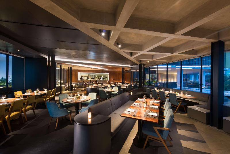 Doubletree by Hilton Jakarta - Diponegoro - Restoran
