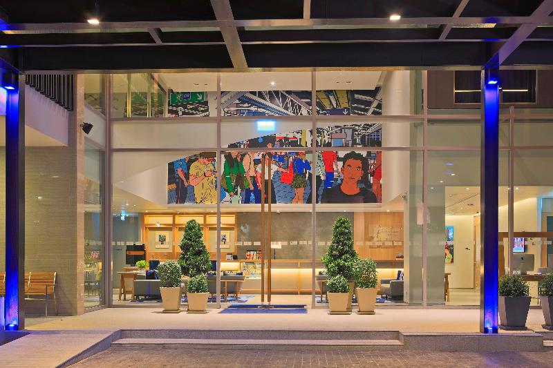 Holiday Inn Express Bangkok Sathorn - Genel