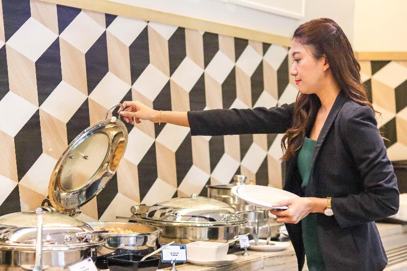 Holiday Inn Express Bangkok Sathorn - Restoran