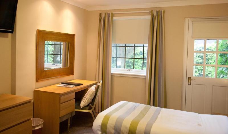 Castlecary House Hotel - Genel