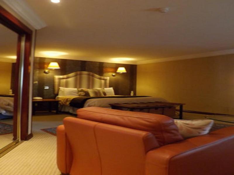 Castlecary House Hotel - Genel