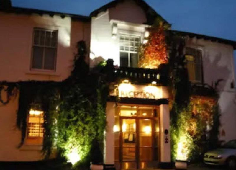 Castlecary House Hotel - Genel