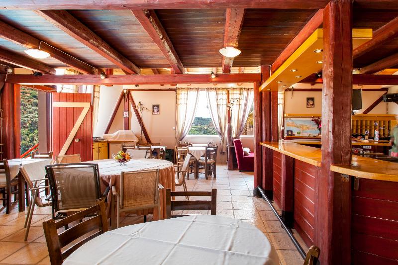 Estate Kares - Bar