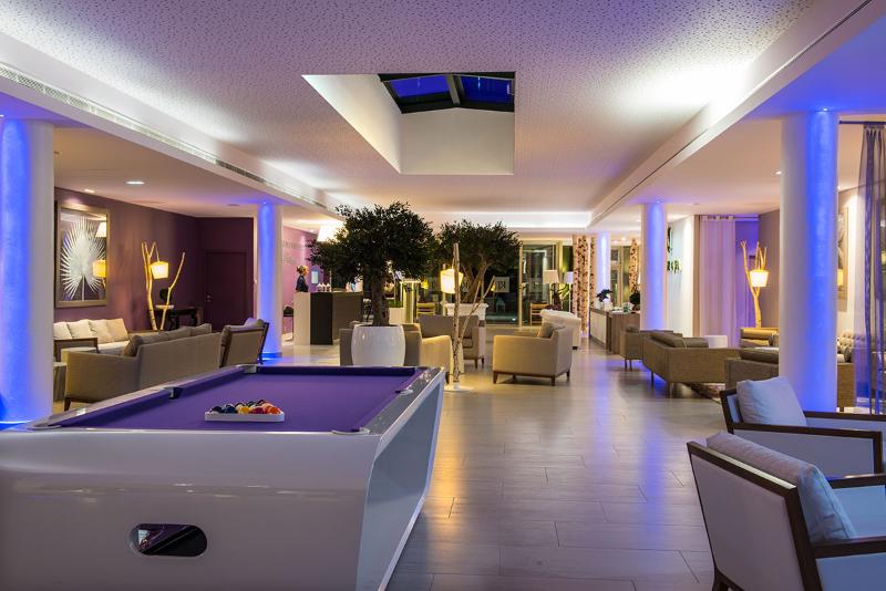 Chateau Des Tourelles Hotel Thalasso Spa - Lobi