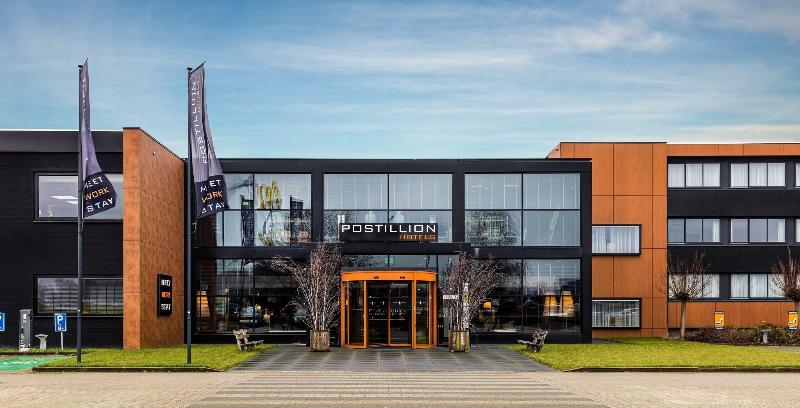 Postillion Hotel Deventer - Genel