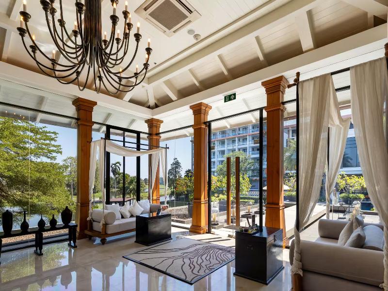 Hilton Bangkok Suvarnabhumi Golf Resort & Spa - Lobi