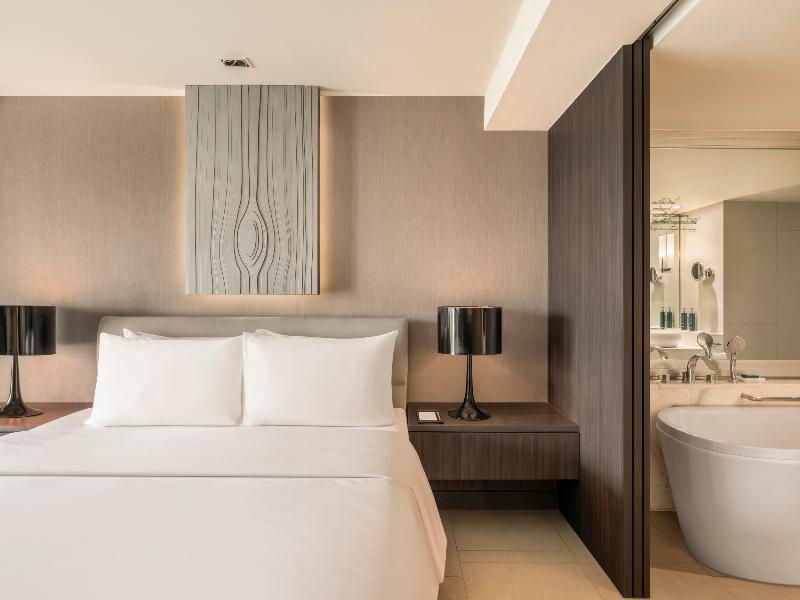 Hilton Bangkok Suvarnabhumi Golf Resort & Spa - Oda