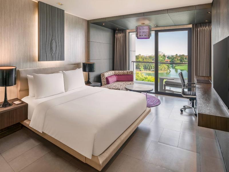 Hilton Bangkok Suvarnabhumi Golf Resort & Spa - Oda