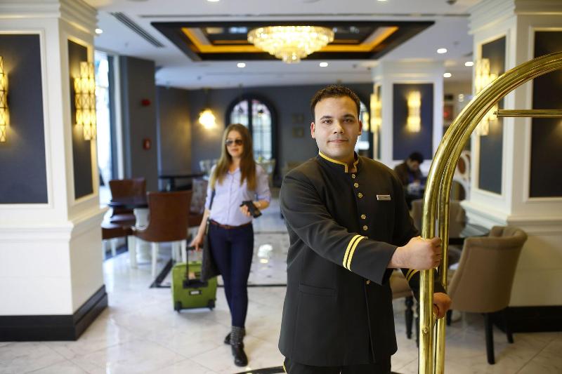 Mia Berre Hotels - Lobi