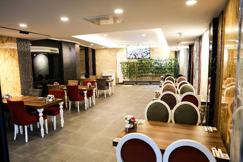 Mia Berre Hotels - Restoran