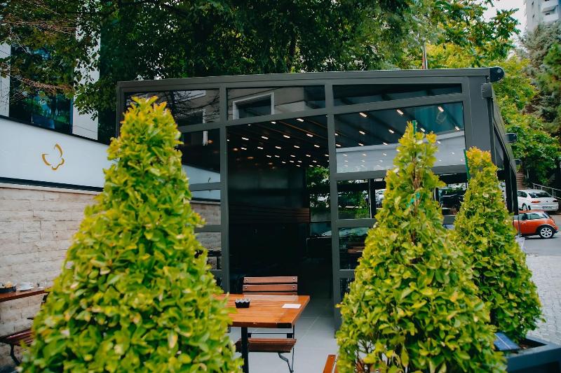 Mia Berre Hotels - Teras