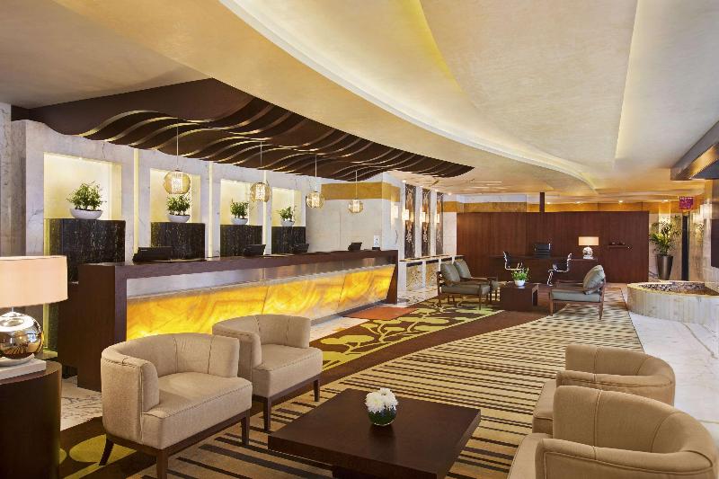 DoubleTree by Hilton Hotel & Residences Dubai Al B - Lobi