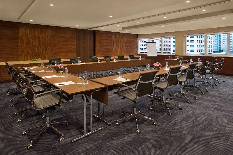 DoubleTree by Hilton Hotel & Residences Dubai Al B - Genel