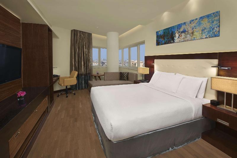 DoubleTree by Hilton Hotel & Residences Dubai Al B - Oda