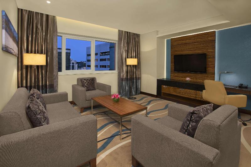 DoubleTree by Hilton Hotel & Residences Dubai Al B - Oda