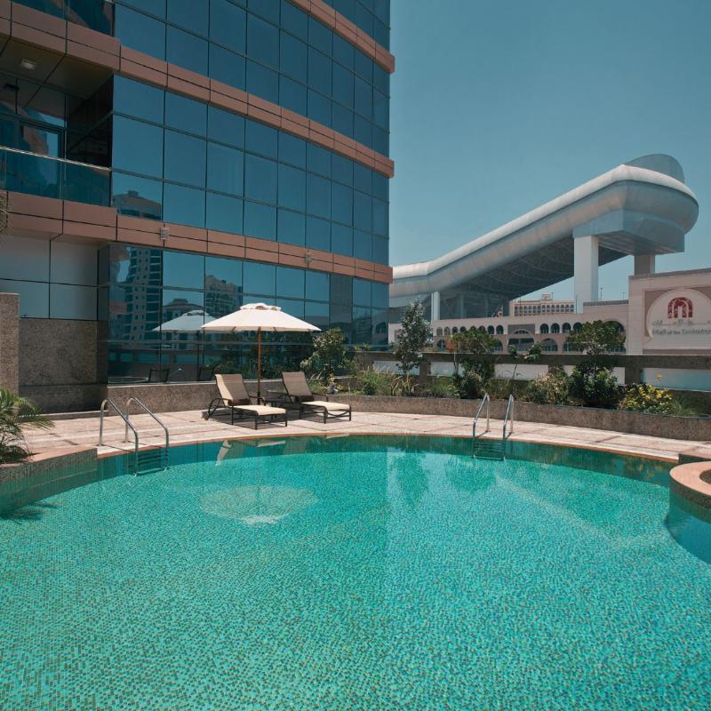 DoubleTree by Hilton Hotel & Residences Dubai Al B - Havuz