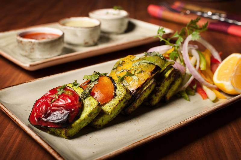 DoubleTree by Hilton Hotel & Residences Dubai Al B - Restoran