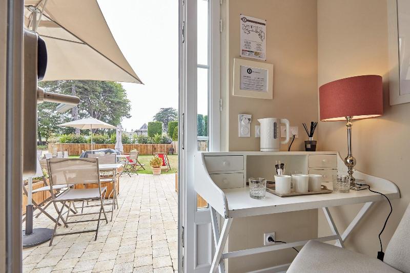 Hotel Les Villas d'Arromanches - Genel
