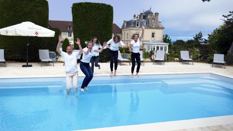 Hotel Les Villas d'Arromanches - Havuz