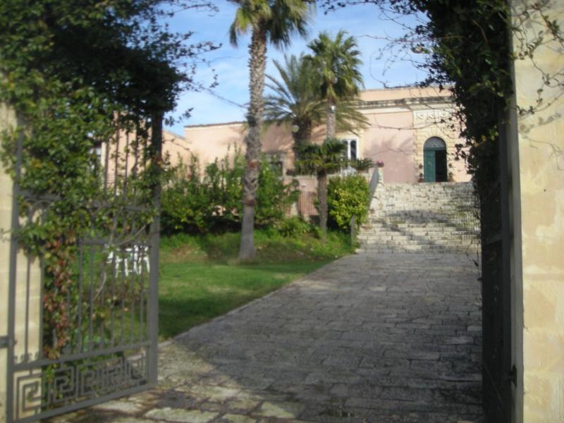 Villa Principe Di Belmonte - Genel