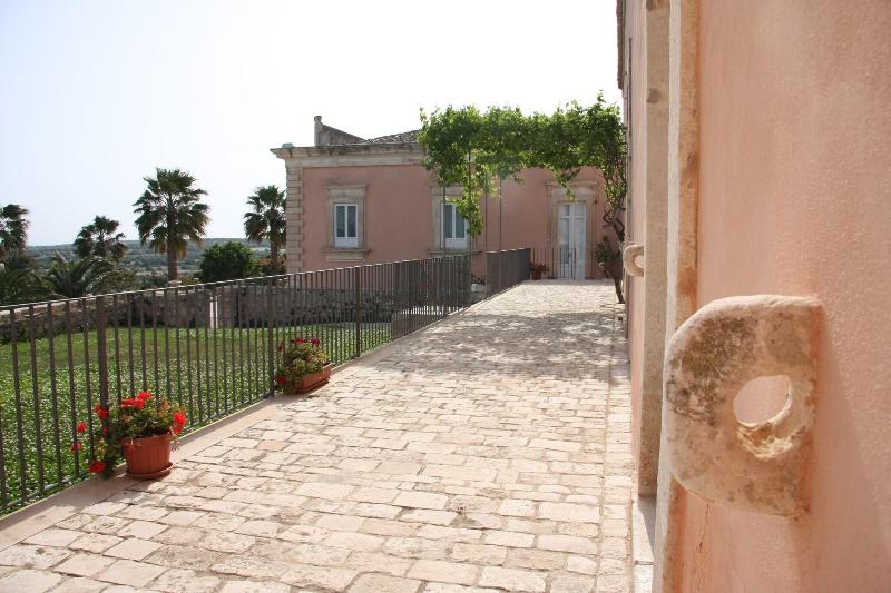 Villa Principe Di Belmonte - Genel