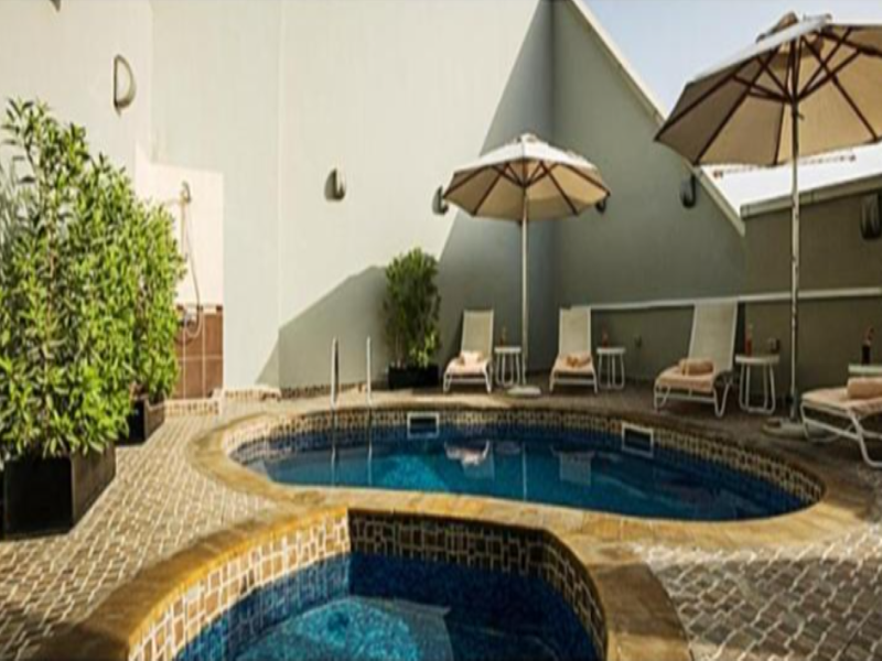 Executive Suites Abu Dhabi - Havuz