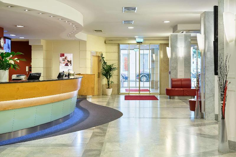 Austria Trend Hotel Ananas - Lobi