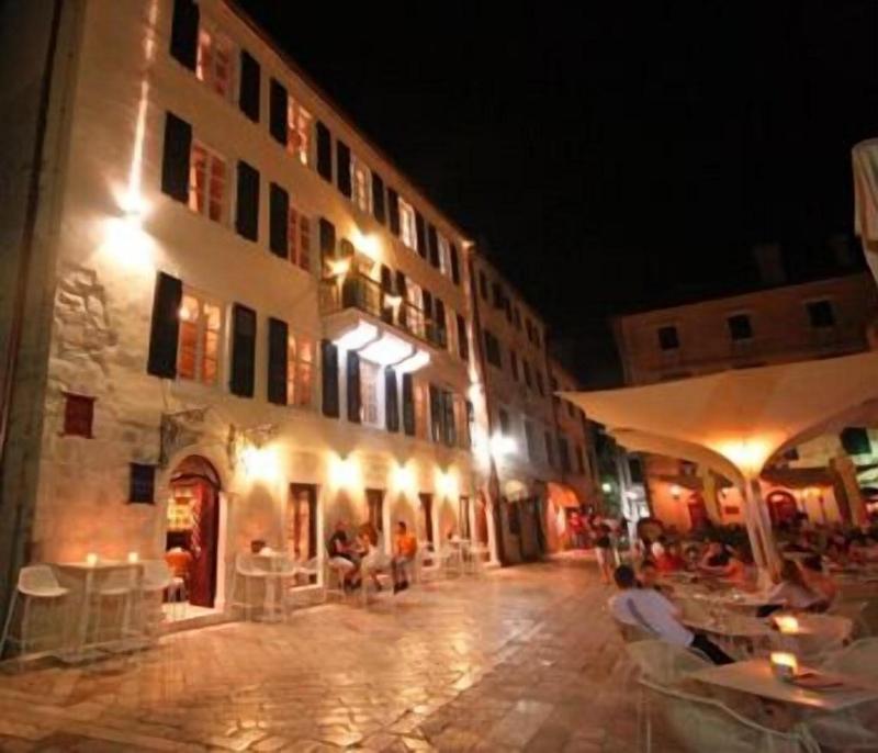 Boutique Hotel Astoria - Genel