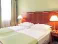 Hotel Mercure Wien Westbahnhof oda fotoğrafı