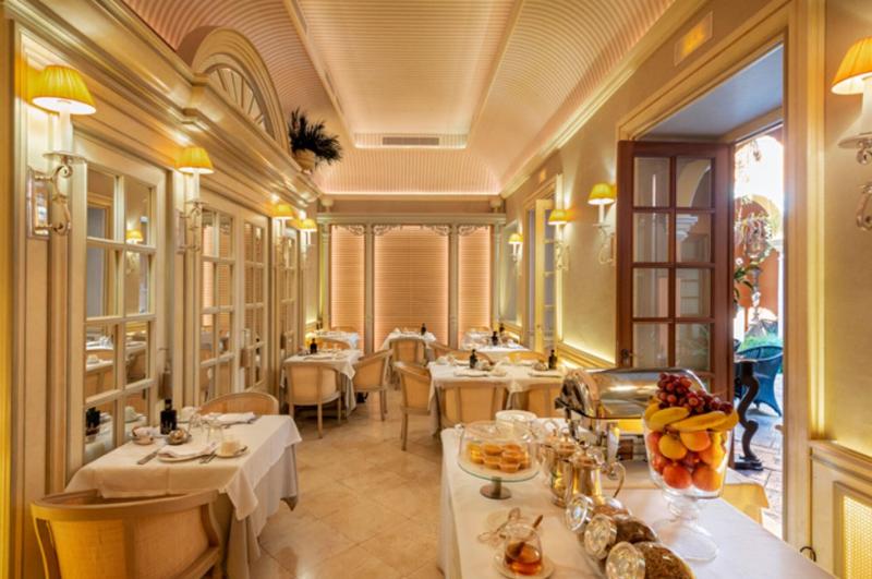 Hotel Casa Del Poeta - Restoran
