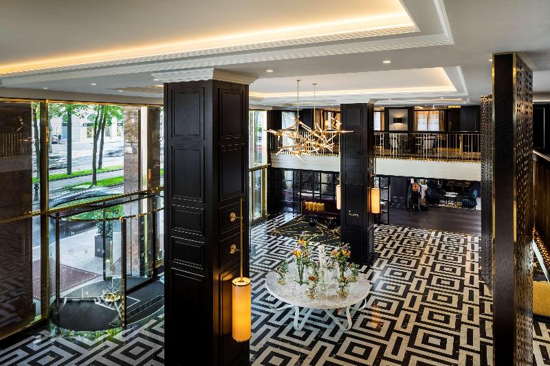 Hilton Vienna Plaza - Lobi